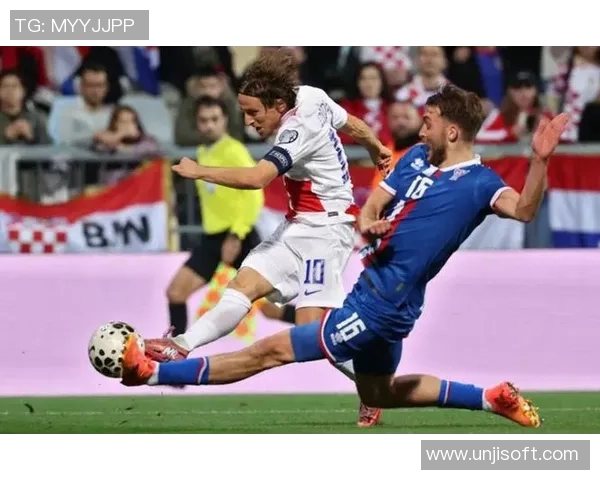 3-1反转!387万人口小国狂欢:7轮不败头名出线,第7次杀进世界杯